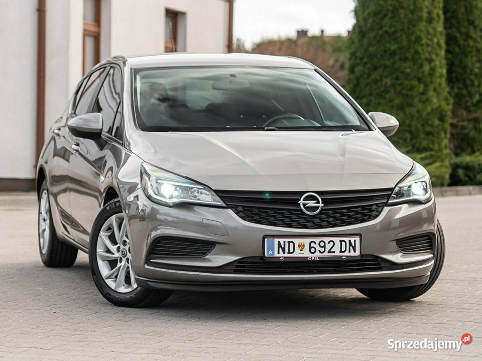 Opel Astra 10T 105 Super Stan Zadbana Opłacona K wspomaganie kierownicy Astra Zwoleń