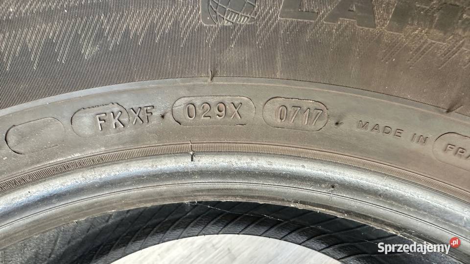 23560 r18 Michelin Latitude SPORT 3 2017 606mm