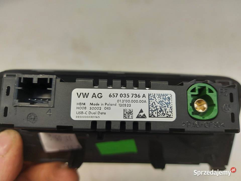 Skoda Enyaq 5LA iV60 GNIAZDO PORT USB 657035736A