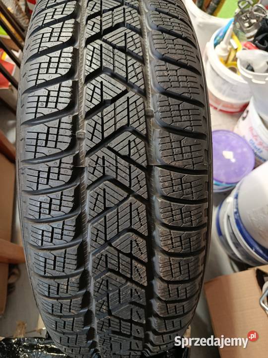 Opony zimowe Pirelli Scorpion Winter 215 65 Xl Samochodowe