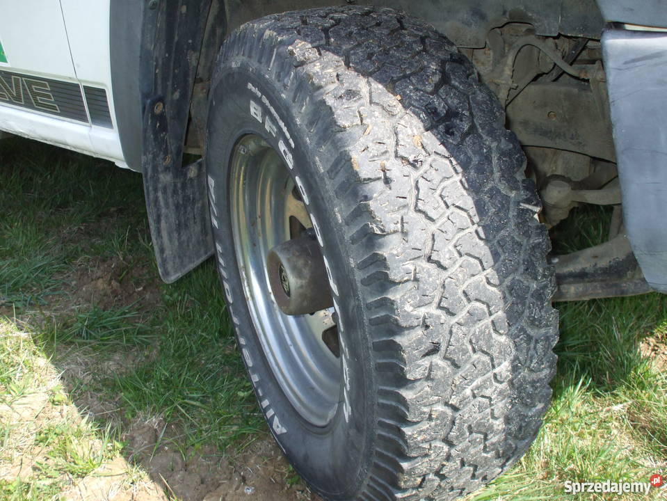 Sprzedam samochót terenowy Daihatsu Feroza Iwkowa