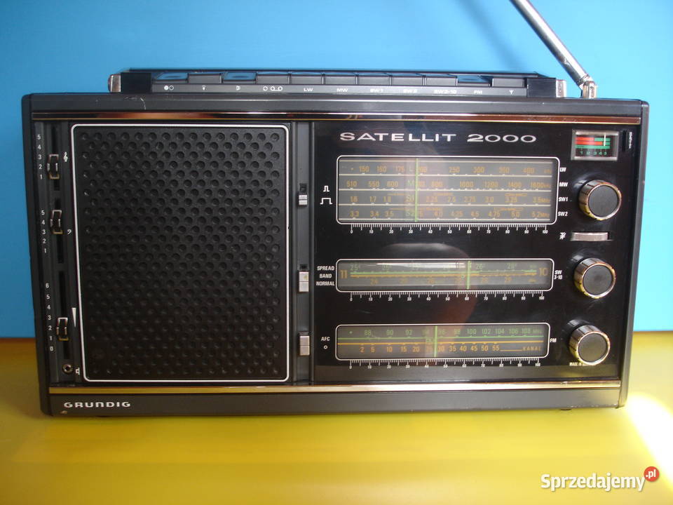 Radio GRUNDIG SATELLIT 2000