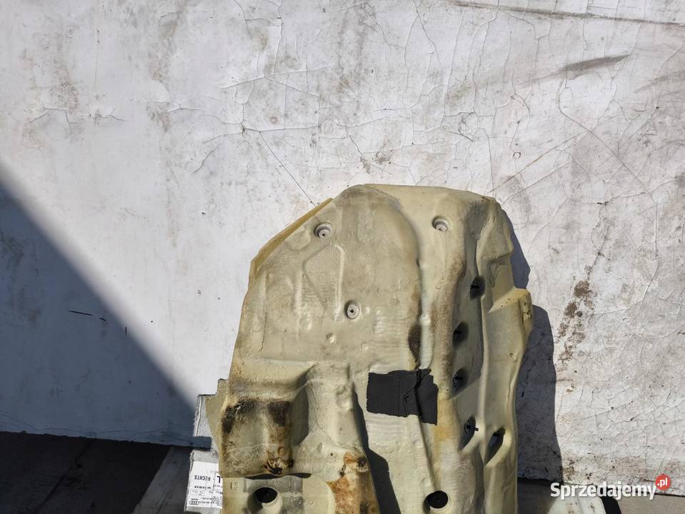 DYWAN WYKŁADZINA PRAWY PRZÓD AUDI A8 D4 śląskie Przystajń
