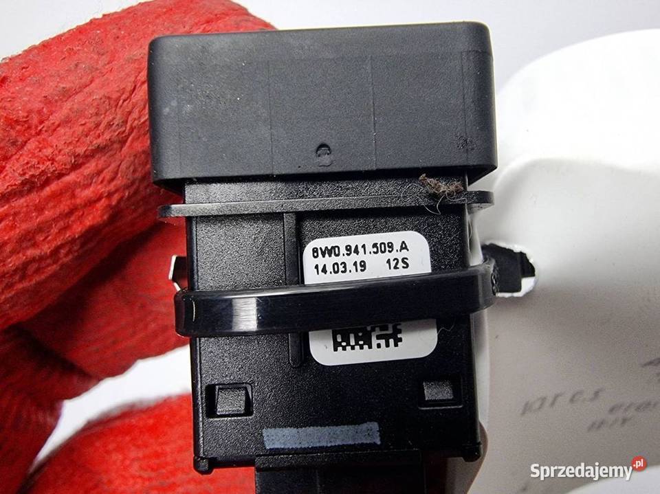 PRZYCISK AUDI A4 B9 8W0941509A Lipno