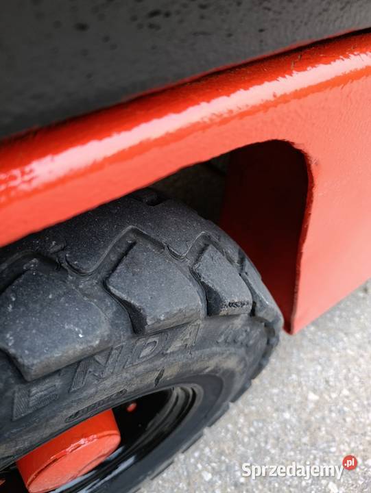 Wózek widłowy Nissan 2 Tony diesel przesuw świętokrzyskie Suchedniów