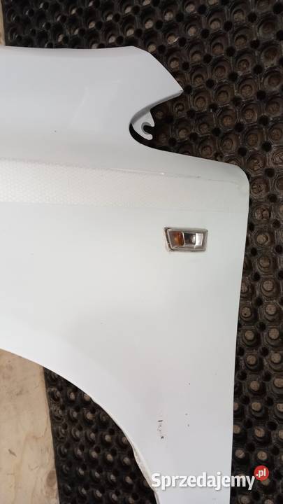 OPEL CORSA D BŁOTNIK PRZÓD LEWY Z40R Zbierkowo