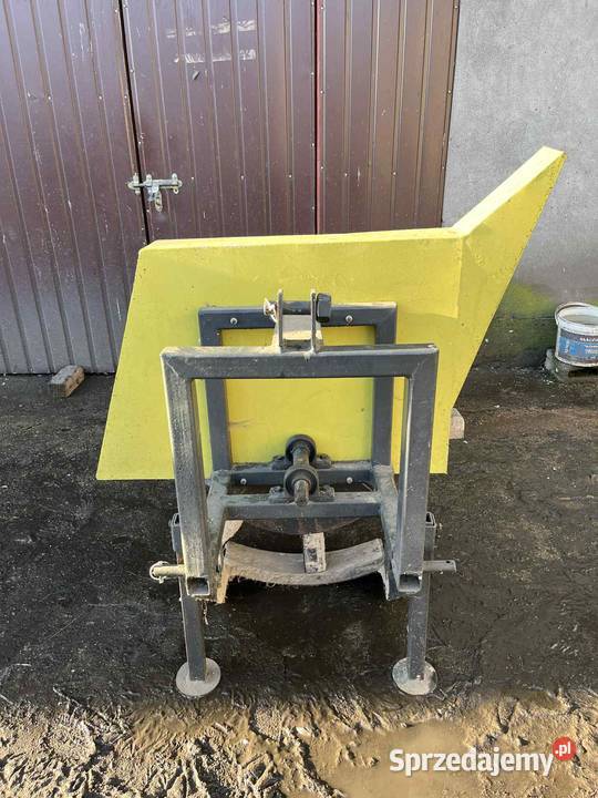 Sprzedam ObsypnikOkrywarkę do pryzm Błaszki sprzedam