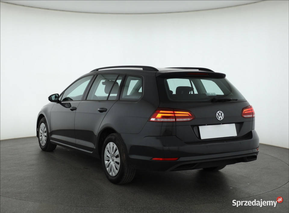 VW Golf 10 TSI