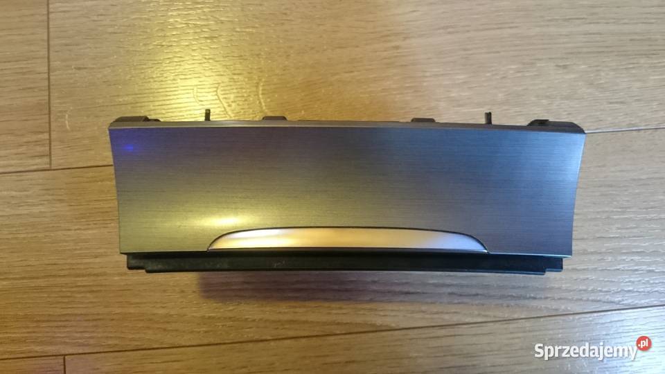 Popielniczka Volkswagen Passat B7 2011 Przystajń