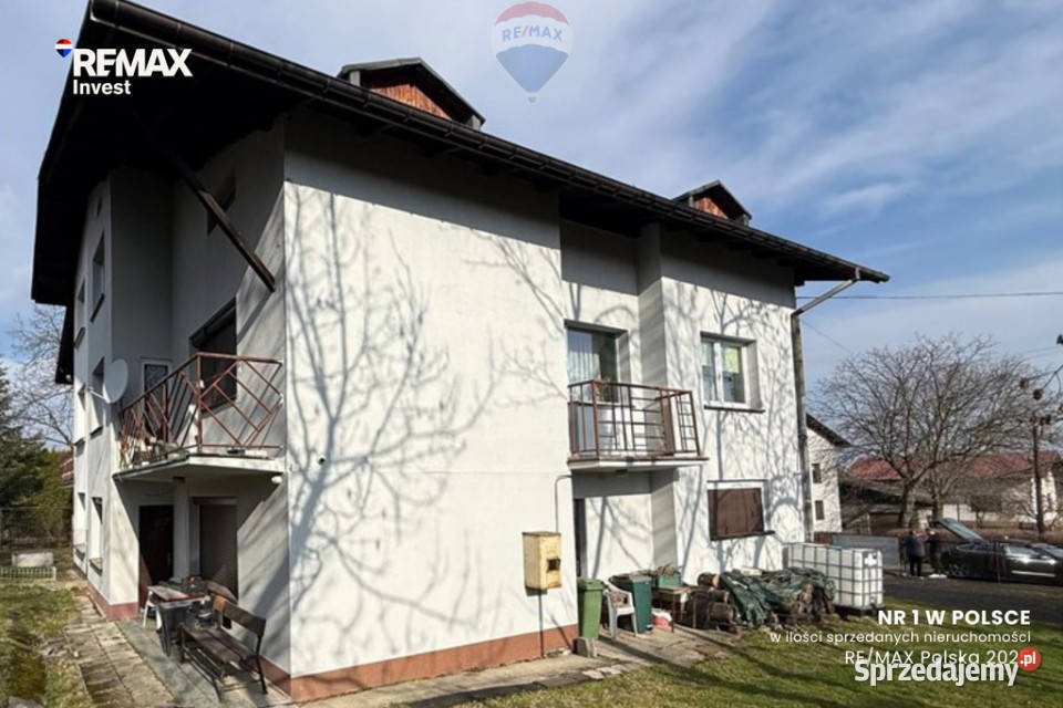 Dom bliźniak z widokiem na góry k Ustronia Rok budowy 1991 Ustroń