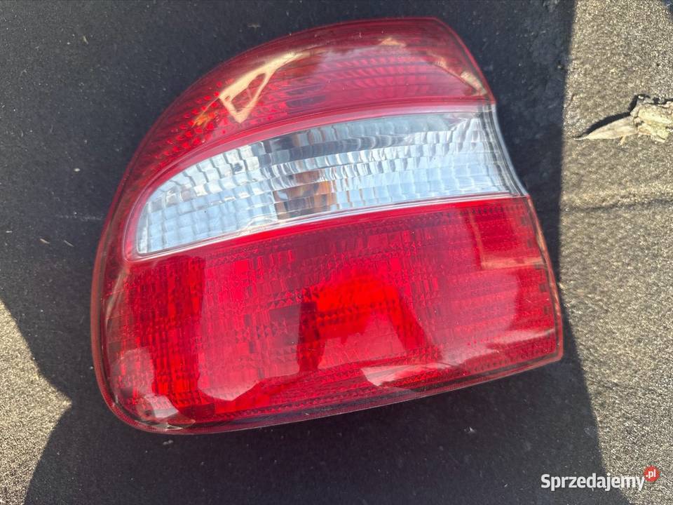 Lampa tył LEWA VOLVO V40 I osobowe wielkopolskie Ostrów Wielkopolski