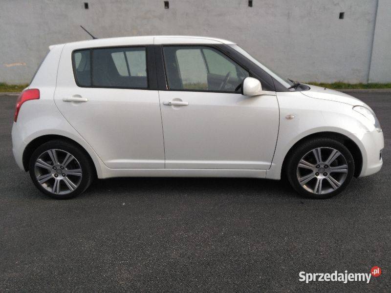 Suzuki Swift kolor PERŁA navigacja DVD nawigacja małopolskie Tarnów sprzedam