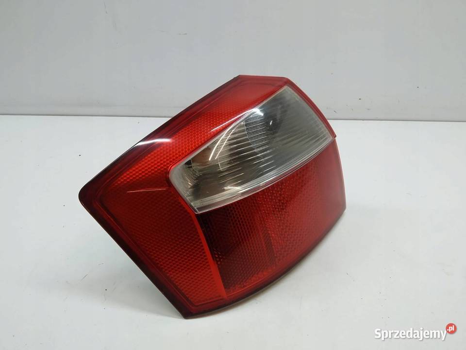 LAMPA TYŁ LEWA SEDAN Audi A4 II 20002006 B6
