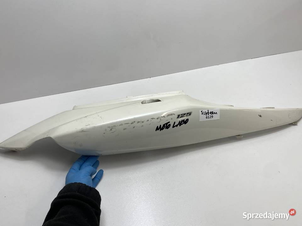SUZUKI SIXTEEN UX125 OWIEWKA BOCZEK PRAWY OSŁONA Siedlce