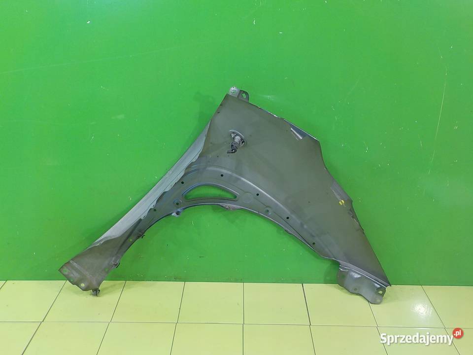 TOYOTA AYGO X 10 VVTI 22r 5D blotnik lewy przod Suków