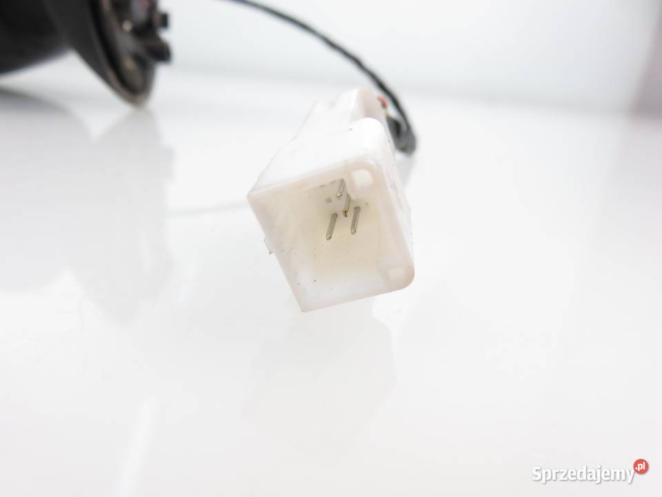 LUSTERKO PRAWE DACIA LOGAN LS 8200240597 osobowe