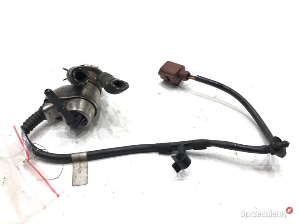 WTRYSKIWACZ SCR VW PASSAT B8 04L131113P 20 190 Wtryskiwacze