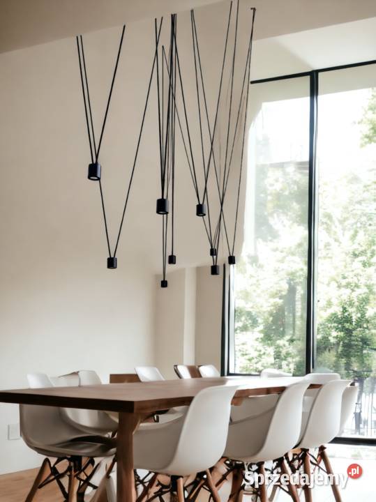 Długa lampa wisząca do wysokich pomieszczeń Rzeszów