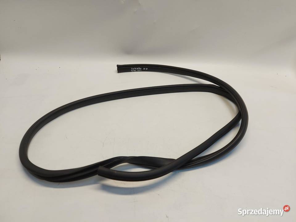 Subaru WRX STI 2015r uszczelka drzwi karoseryjna osobowe