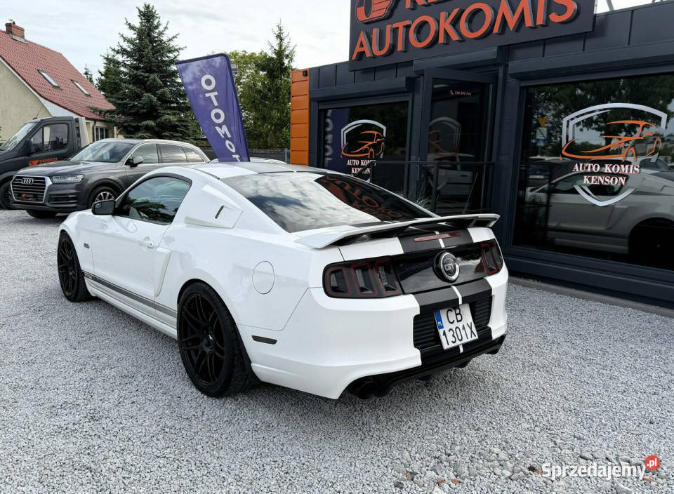 Ford Mustang California Alkantara Carbon Wydech