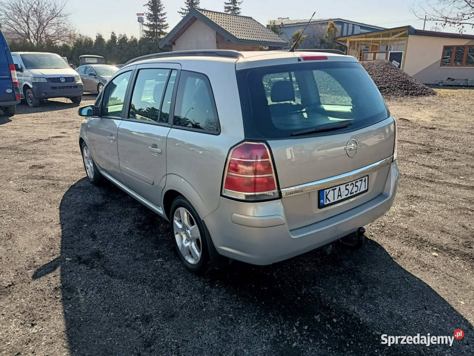 Opel Zafira Opel Zafira 19CDTI 101 05r 7os B manualna