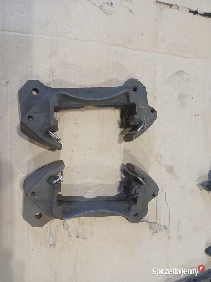 Jarzmo zacisku hamulcowego do fiata 125p