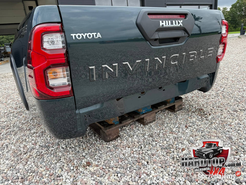 Paka Toyota Hilux 2015 INVISIBLE Skrzynia osobowe Pozostałe warmińsko-mazurskie Pasłęk