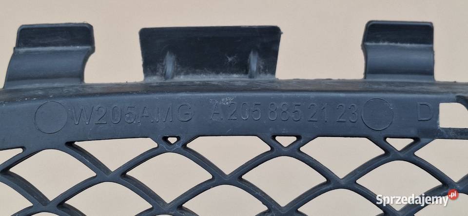 MERCEDES CKLASA W205 AMG KRATKA ZDERZAKA Bieleń sprzedam