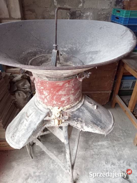 Śrutownik bijakowy Bąk Frampol