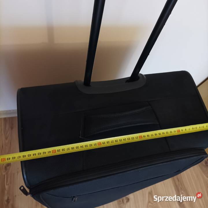 Duża walizka podróżna na kółkach Stronie Śląskie