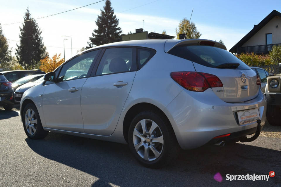 Opel Astra NawigacjaKlimaWymieniony Rozrząd srebrny śląskie