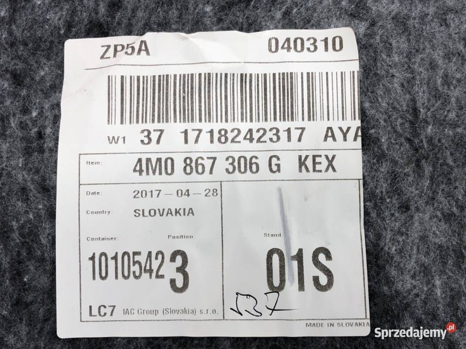 BOCZEK DRZWI PRAWY TYŁ AUDI Q7 4M SUV TAPICERKA