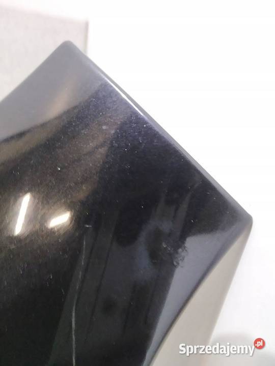 BŁOTNIK PRAWY PRZÓD CZARNY PRZED LIFT USZKODZONY Rok produkcji 2009