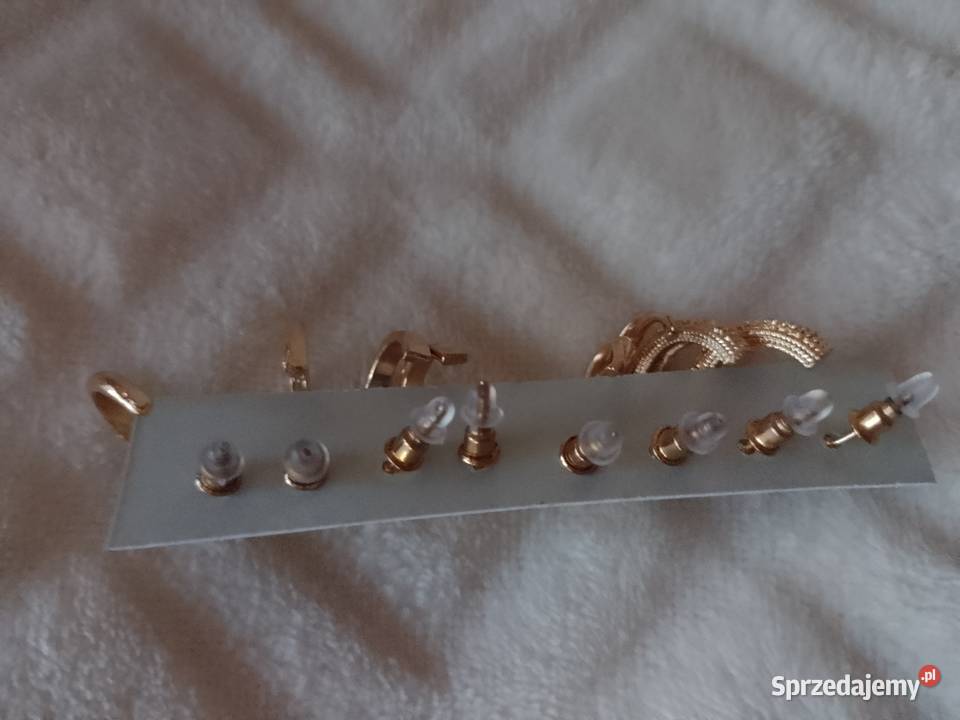 ASOSZestaw kolczyków Kolczyki koła z Londynu małopolskie Kraków