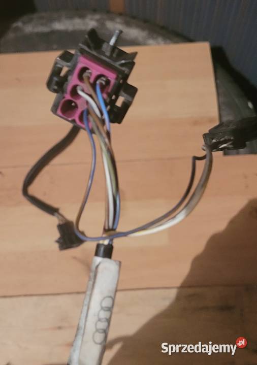 Kostki wtyczki o Audi 80 b4 podlaskie Suwałki sprzedam