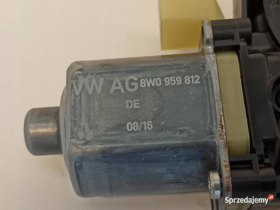 AUDI A4 B9 SILNICZEK SZYBY 8W0959812 osobowe Wyposażenie elektryczne