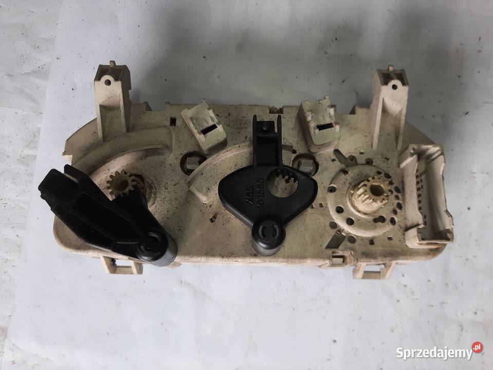 Renault Thalia Clio II panel nawiewu powietrza Ksawerów