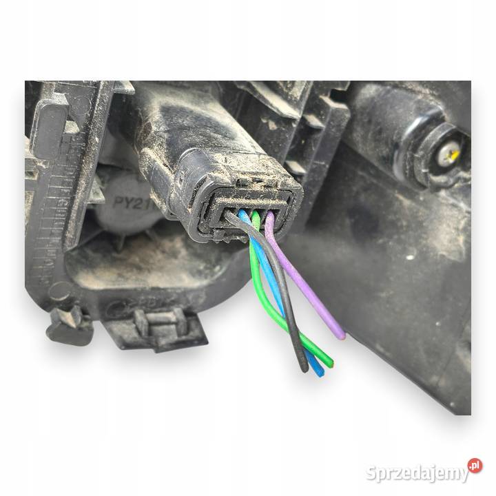 LAMPA LEWA Renault Clio IV Kombi 20122020 TYLNA