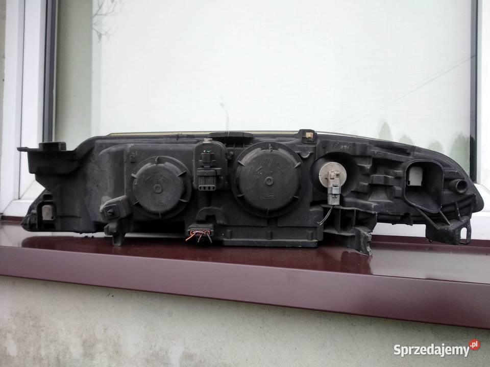 Renault Laguna 2 II lampa przednia prawa