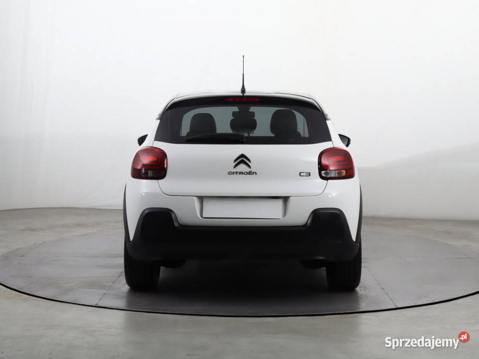Citroen C3 12 PureTech pełny VAT Katowice sprzedam