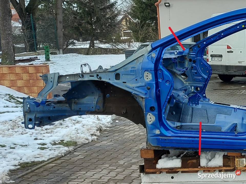 Subaru WRX STI 2015r ćwiartka lewa przód