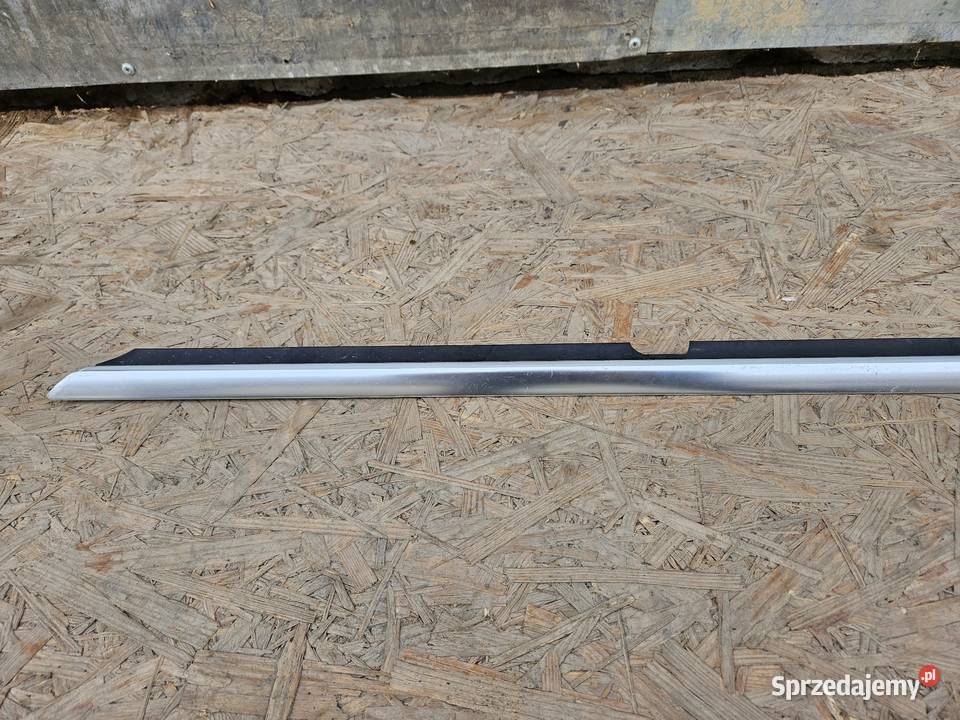 MERCEDES ML W166 LISTWA SZYBA PRAWA TYŁ PRAWY Międzychód