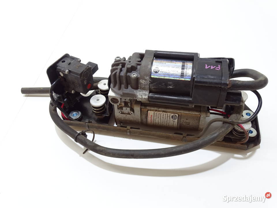 KOMPRESOR ZAWIESZENIA BMW F11 6864215 Strzyżewice