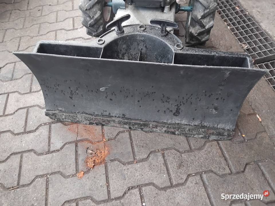 Traktorek jednoosiowy znapedem pług do śniegu Konina