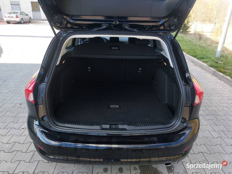 Piękny FORD FOCUS Mk410 ECOBOOSTłańcuch 125 LED asystent parkowania Łódź