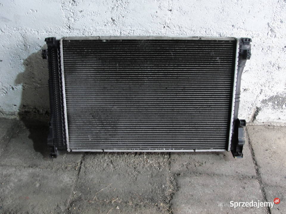 CHŁODNICA WODY MERCEDES W212 W204 W218 W221 osobowe Dąbrowa