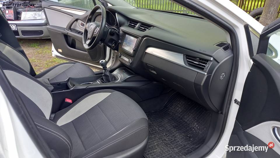 Toyota Avensis 2018 Krajowy Dąbrowa Górnicza