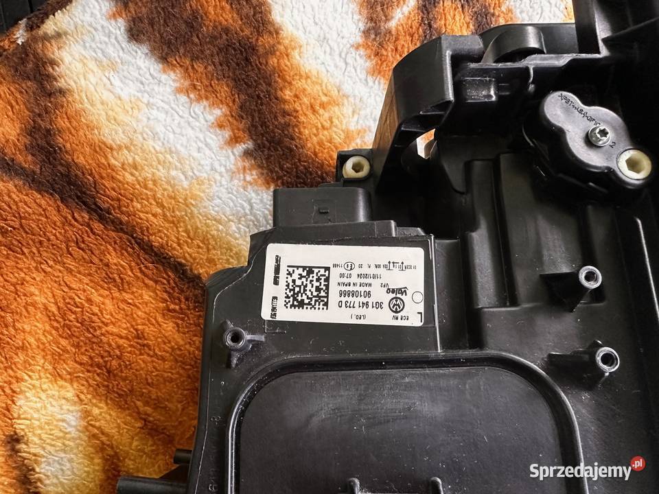 Reflektor Lampa FUL LED 3G1941773D Passat B8 Dąbrowa Górnicza sprzedam