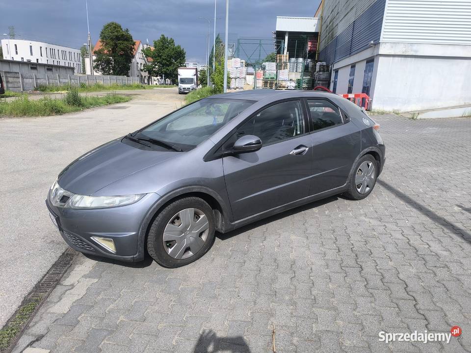 Honda civic 8 ufo mały przebieg polski salon kupiony w polskim salonie Siemianowice Śląskie sprzedam