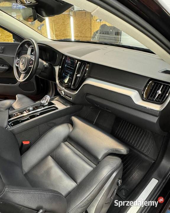 Volvo XC 60 II INSCRIPTION B4 AWD światła LED Gryfice